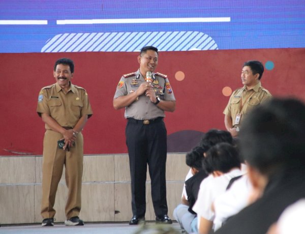 Bentuk Karakter Taat Hukum, Polresta Malang Kota Ajak Pelajar Jadi Generasi Emas Tanpa Kekerasan